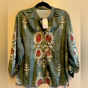 Women’s “made with ❤️” blouse, Size L